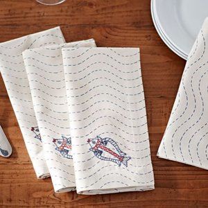 Pottery Barn Cloth Kissing Fish Napkins Set of 4